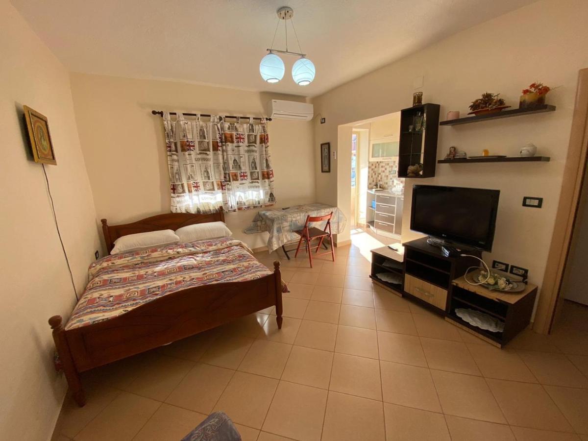 88 Apartment Himarë Eksteriør billede